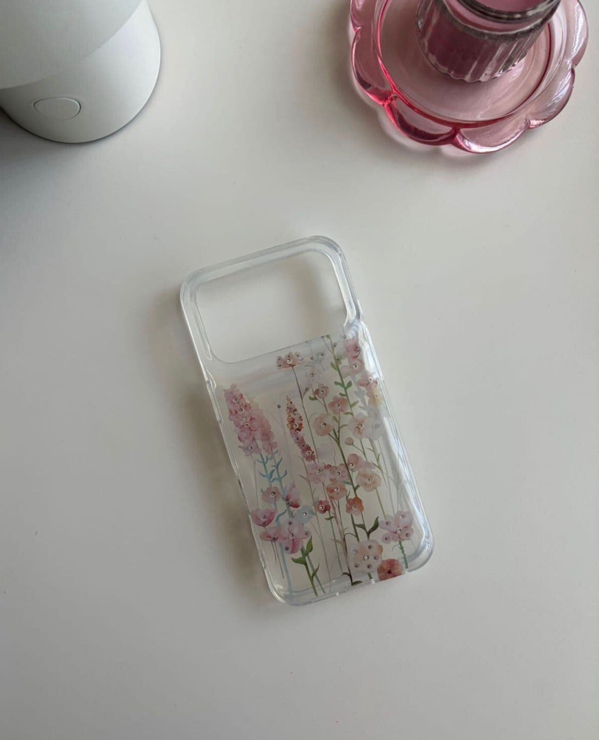 iPhone 14 Pro Çiçekli Silikon